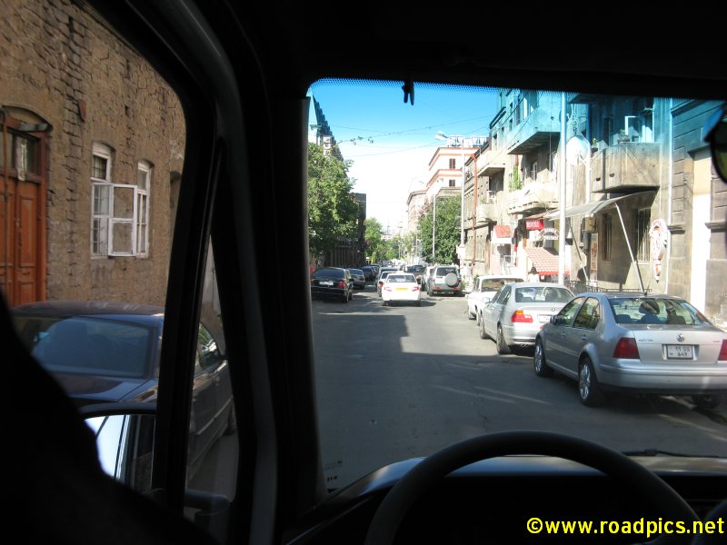 002_083_ARM_Yerevan_Hanrapetutian_Street.jpg