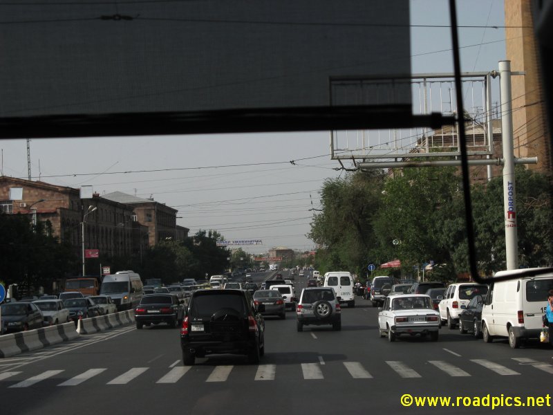 022_084a_ARM_Yerevan_Arshakuniats_Avenue.jpg